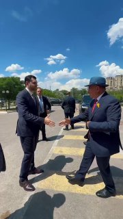 Никол Пашинян выступает на мероприятии, Ереван