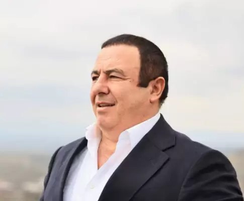 Гагик Царукян, лидер партии Процветающая Армения, на заседании в Ереване