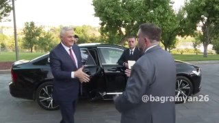 Мгер Григорян выступает на мероприятии в Нор-Норке по случаю Дня независимости США