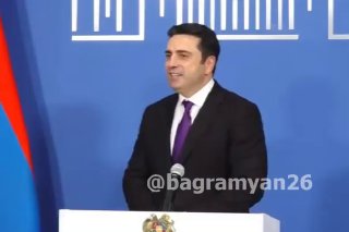 Ален Симонян на заседании Национального собрания Армении, Ереван