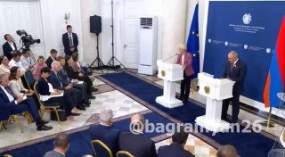 Урсула фон дер Ляйен и Никол Пашинян в Ереване, объявление о помощи Армении