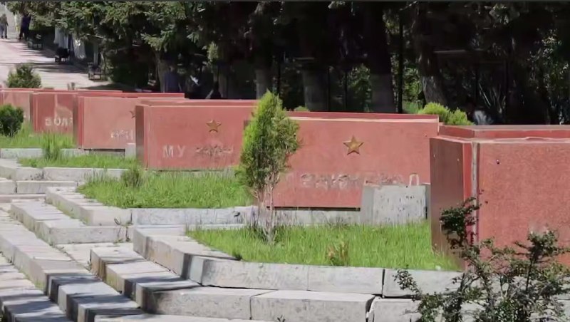 В Гюмри нашли в мусорном баке буквы с мемориала «Мать Армения» — полиция ищет злоумышленников