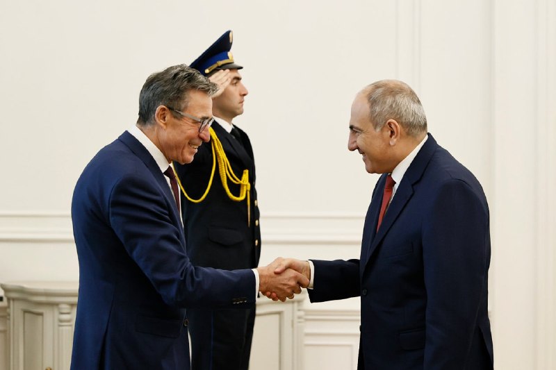 Андерс Фог Расмуссен и Никол Пашинян, Армения