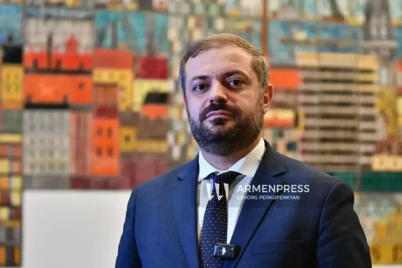 Министр экономики Армении Геворг Папоян обсуждает программу поддержки экспорта в ЕС на фоне предстоящих выборов 7 июня.