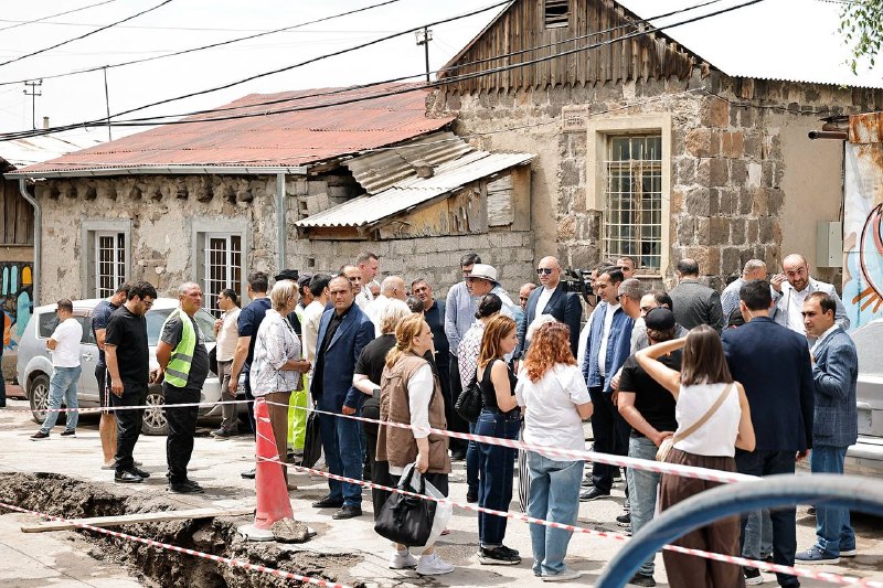 Никол Пашинян встречается с жителями района Конд в Нор-Норке, Ереван