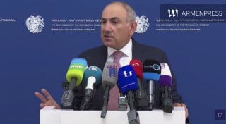 Никол Пашинян на пресс-конференции, Ереван