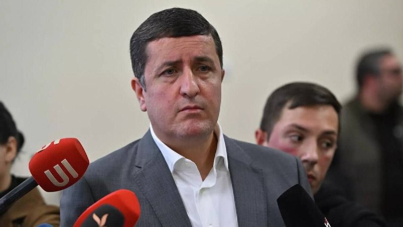 Давид Казинян, кандидат в депутаты от блока «Сильная Армения», в зале суда в Ереване