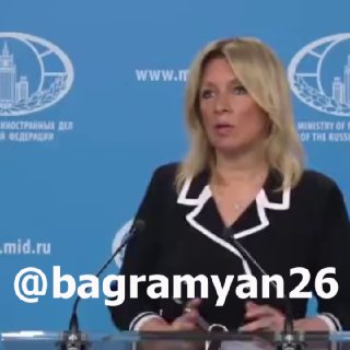 Мария Захарова на брифинге МИД РФ, обсуждает переговоры Армении и Азербайджана в формате 3+3