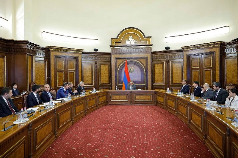 Премьер-министр Никол Пашинян на совещании по вопросам экспорта в Ереване