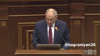 Никол Пашинян выступает в Национальном Собрании Армении с докладом об исполнении госбюджета за 2025 год