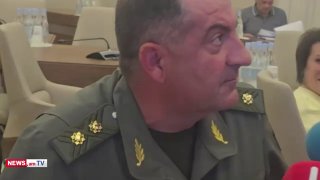 Начальник Генштаба Армении Эдвард Асрян на брифинге о голосовании солдат в Нор-Норке