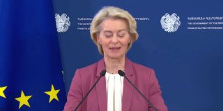 Урсула фон дер Ляйен выступает в Ереване, поздравив Нор-Норк с выборами
