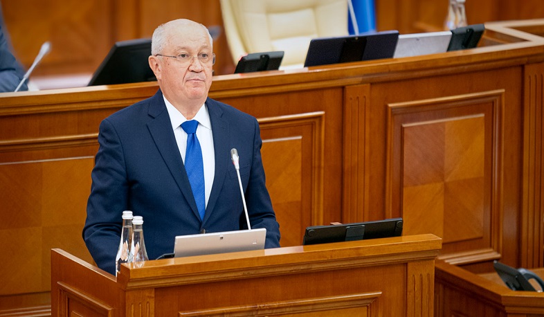 Премьер-министр Молдовы Дорин Мунтяну на пресс-конференции в Кишинёве